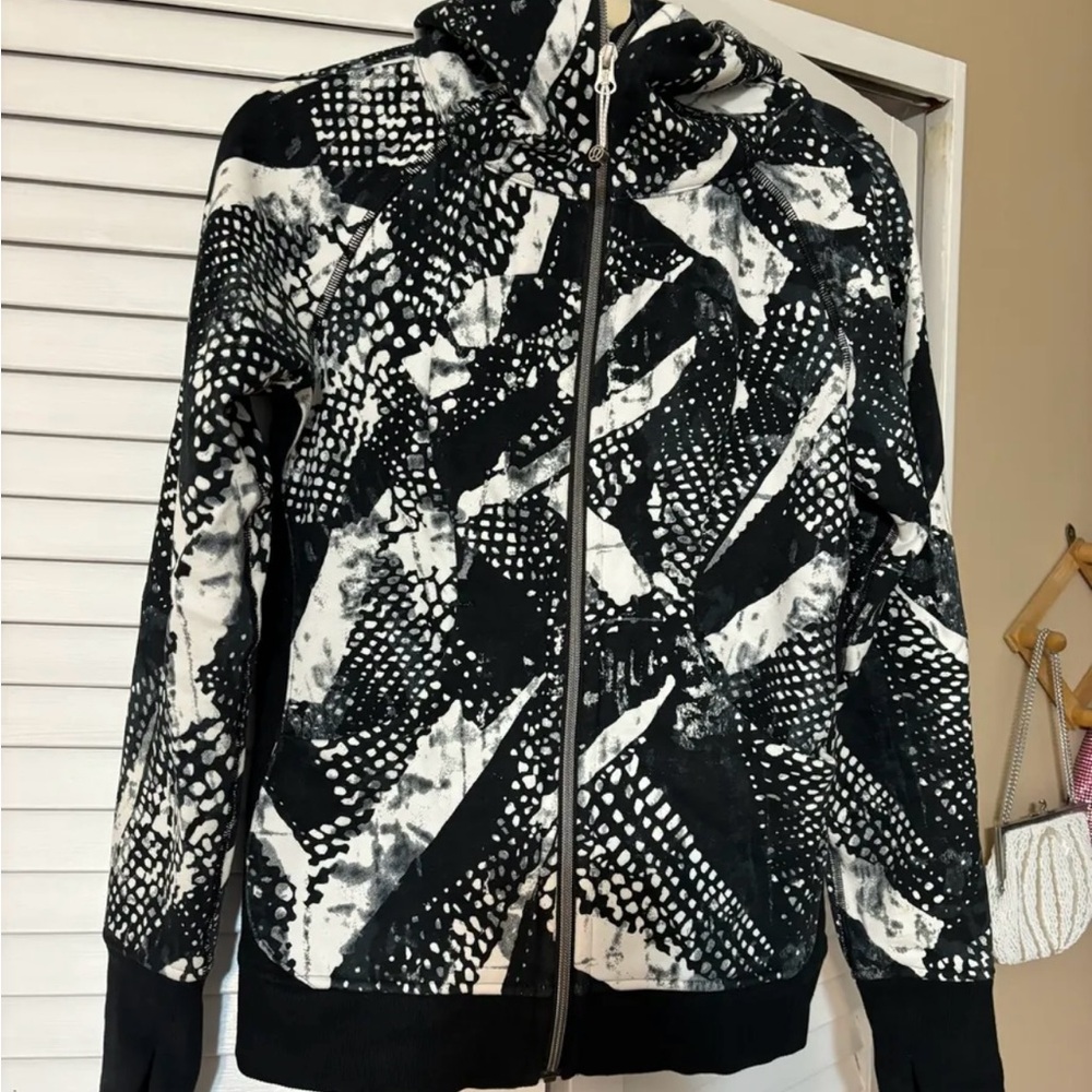 Lululemon jacket